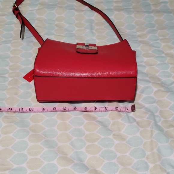 NWT DSW red crossbody faux leather - Picture 6 of 8